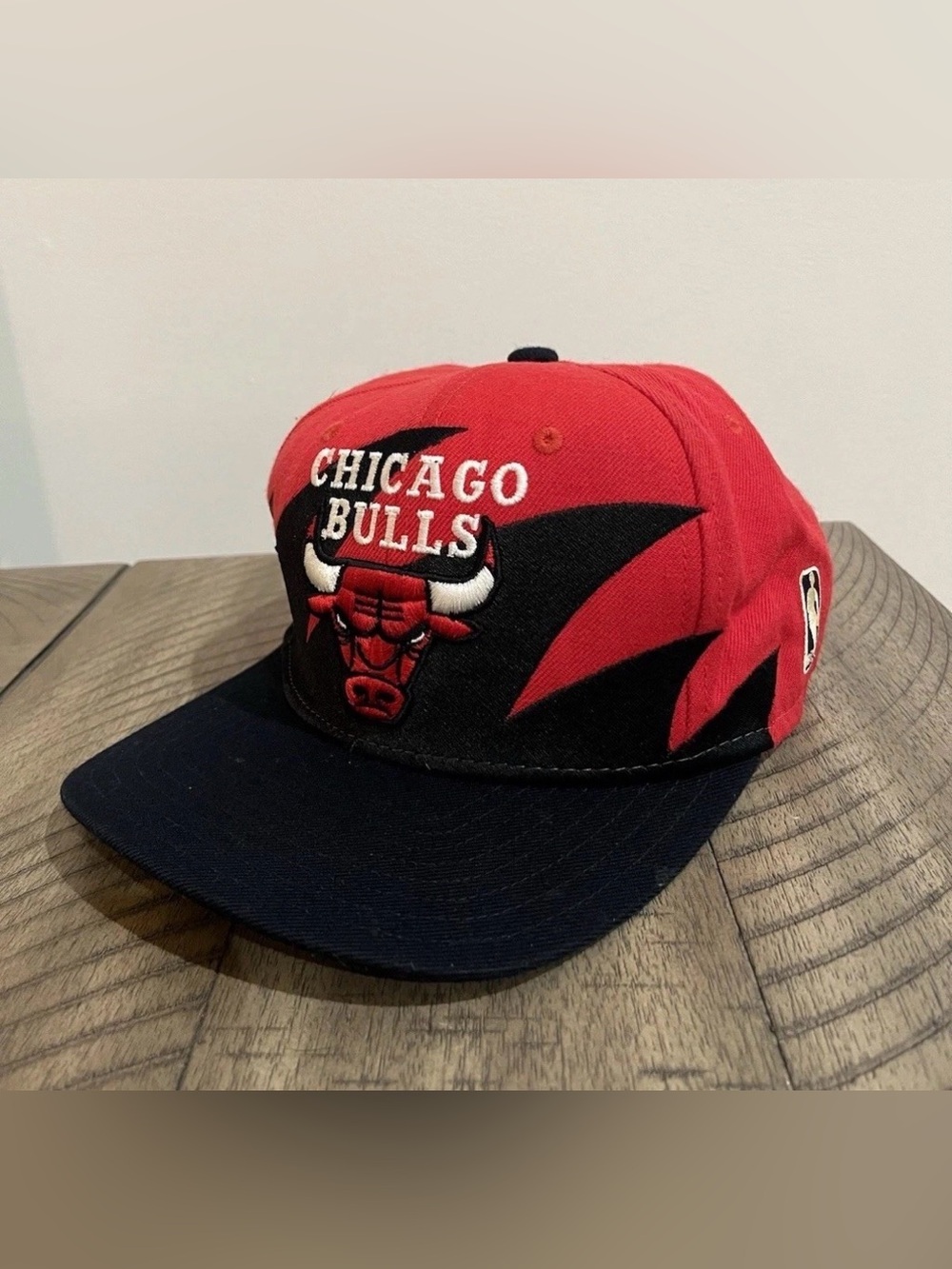 Vintage 90’s Chicago Bulls NBA Shark Tooth Mitchell & Ness Snapback Hat Cap Rare